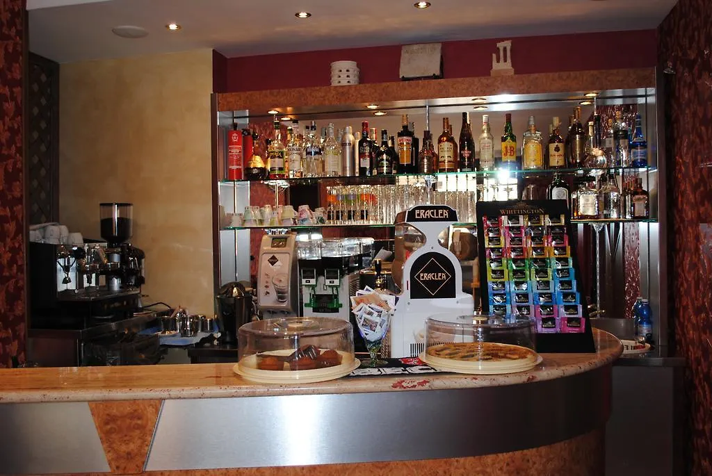 Hotel Maximo Рим